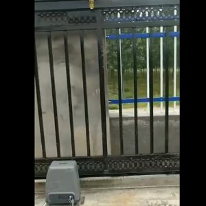 铁艺大门安装完成测试